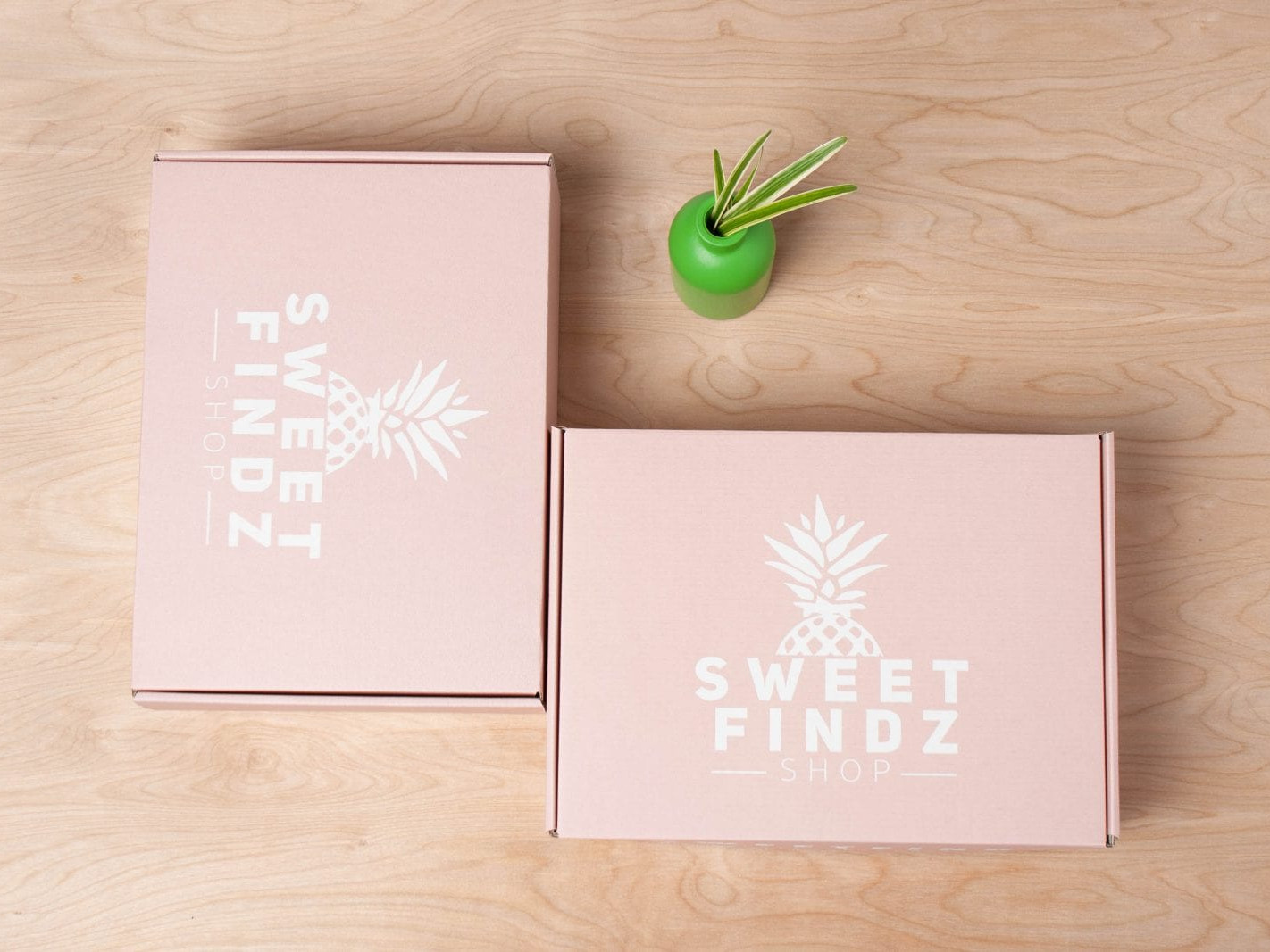 Pink boxes for Sweet Findz